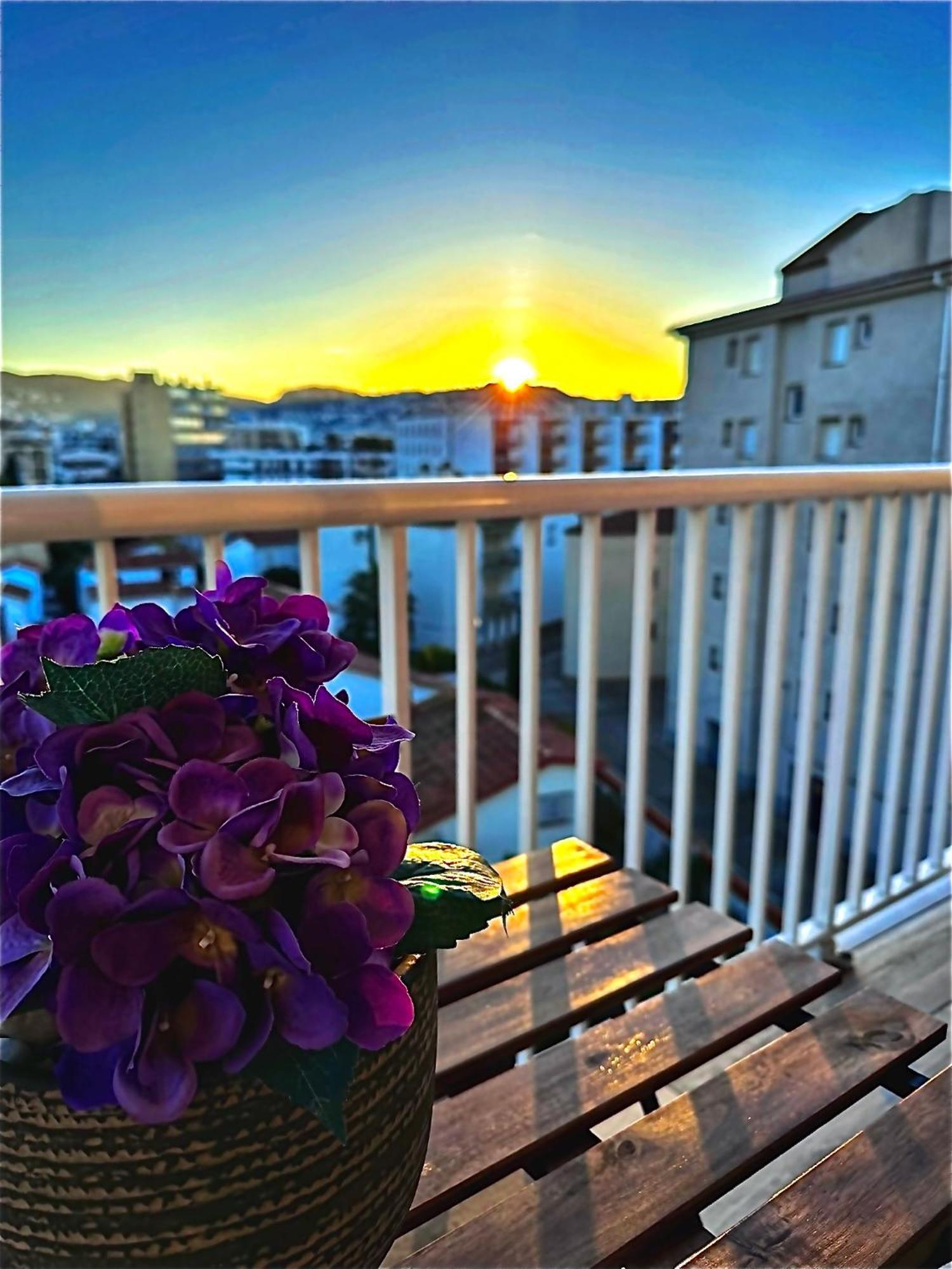 Sunrisemare Vacational Studio Roses Bagian luar foto