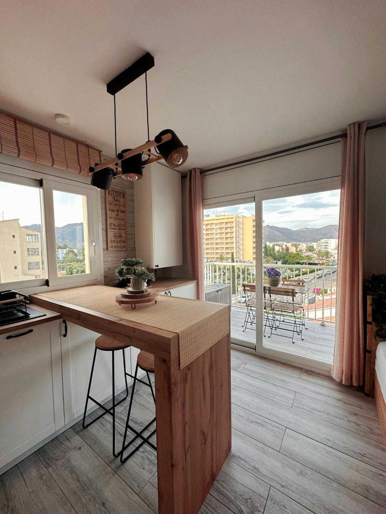 Sunrisemare Vacational Studio Roses Bagian luar foto